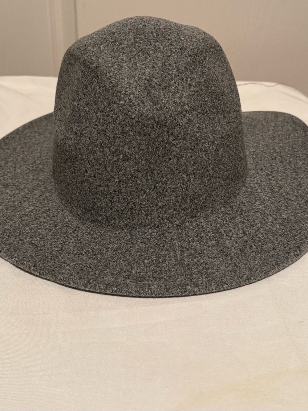 Ladies Fedora Gray Felt Wide-Brim Hat